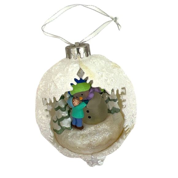 Hallmark Keepsake Ornament Set Snow Day Magic Christmas Window club exclusive - Picture 3 of 12